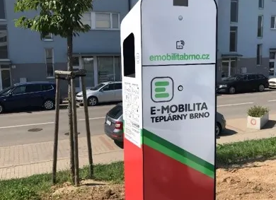 Pomale dobíjecí stanice